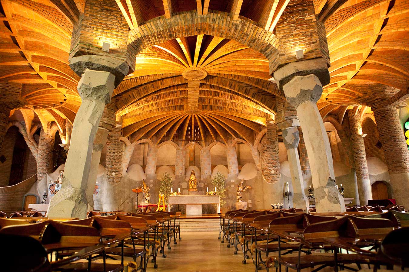 Colonia Güell, crypt, with vaults