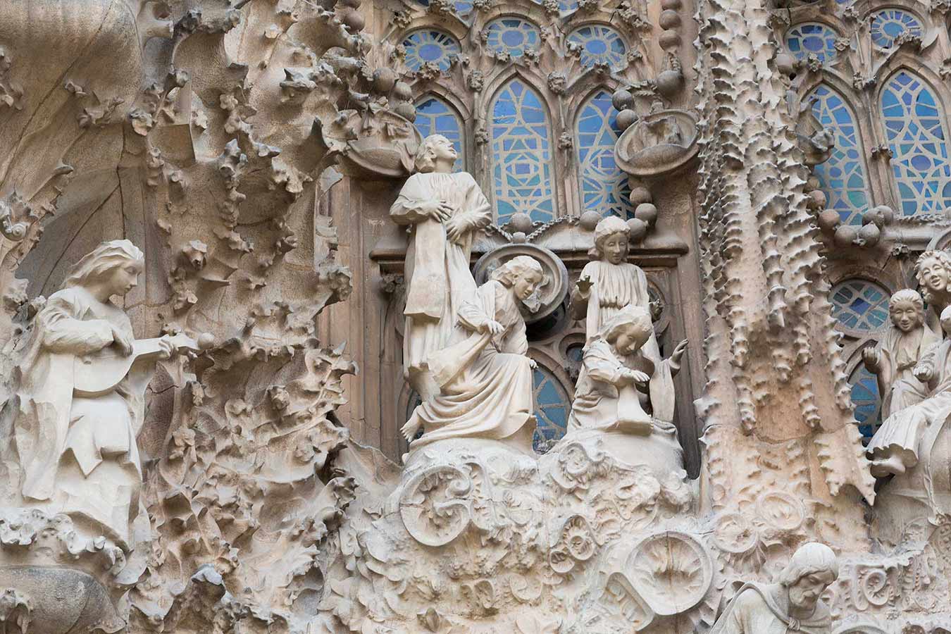 La fachada de Nacimiento de la Sagrada Familia