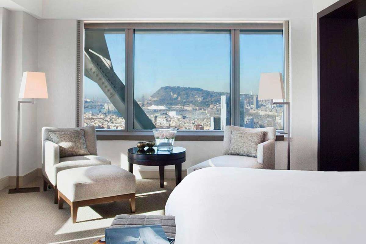 Hotel Arts suite med udsigt til Montjuic i Barcelona