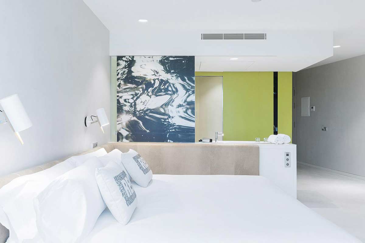 Hotel Rec i Barcelona værelse med seng