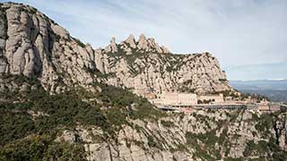 Montserrat & Cava Tour from the port