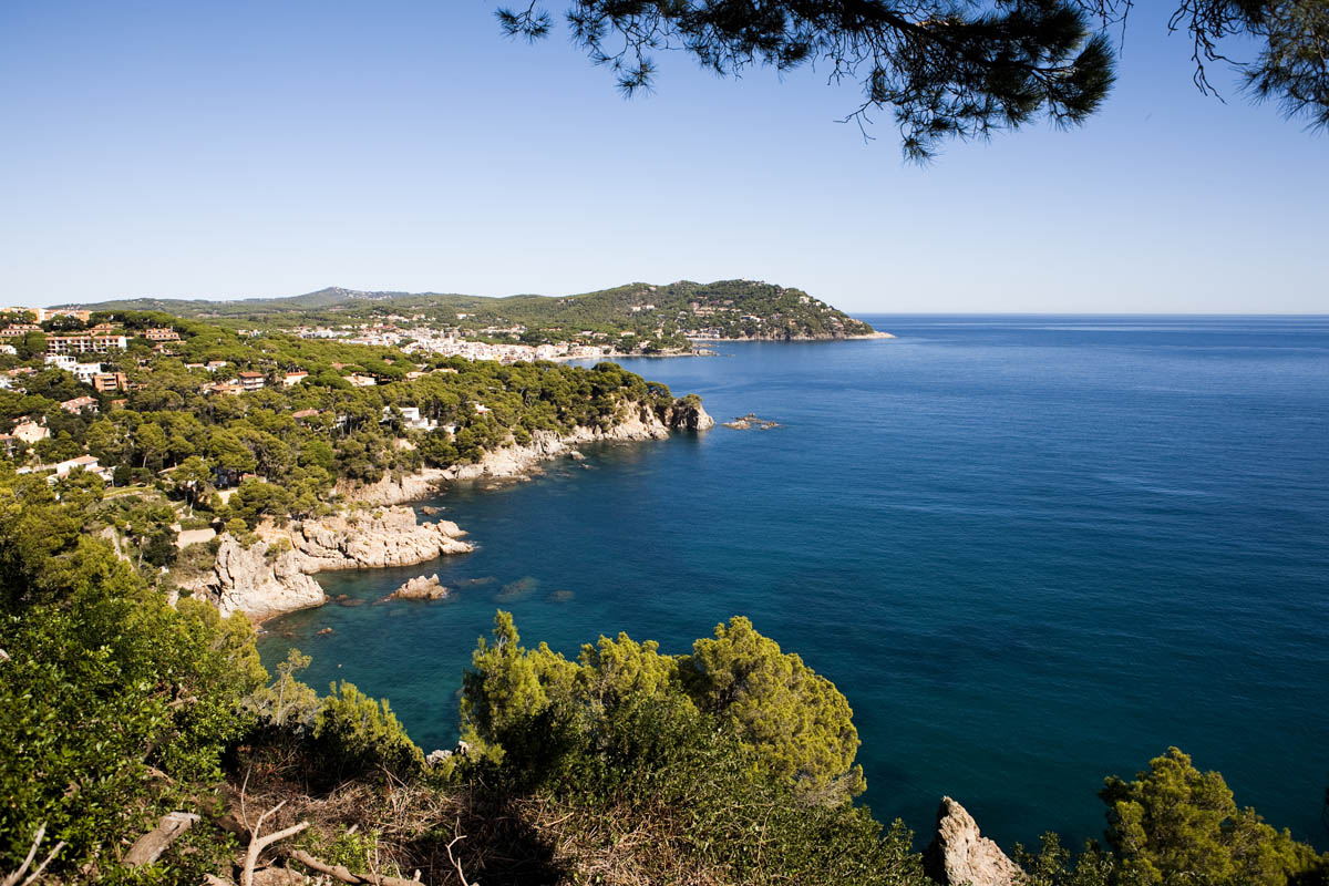 Costa Brava Begur, houses with red tiles and defensetower