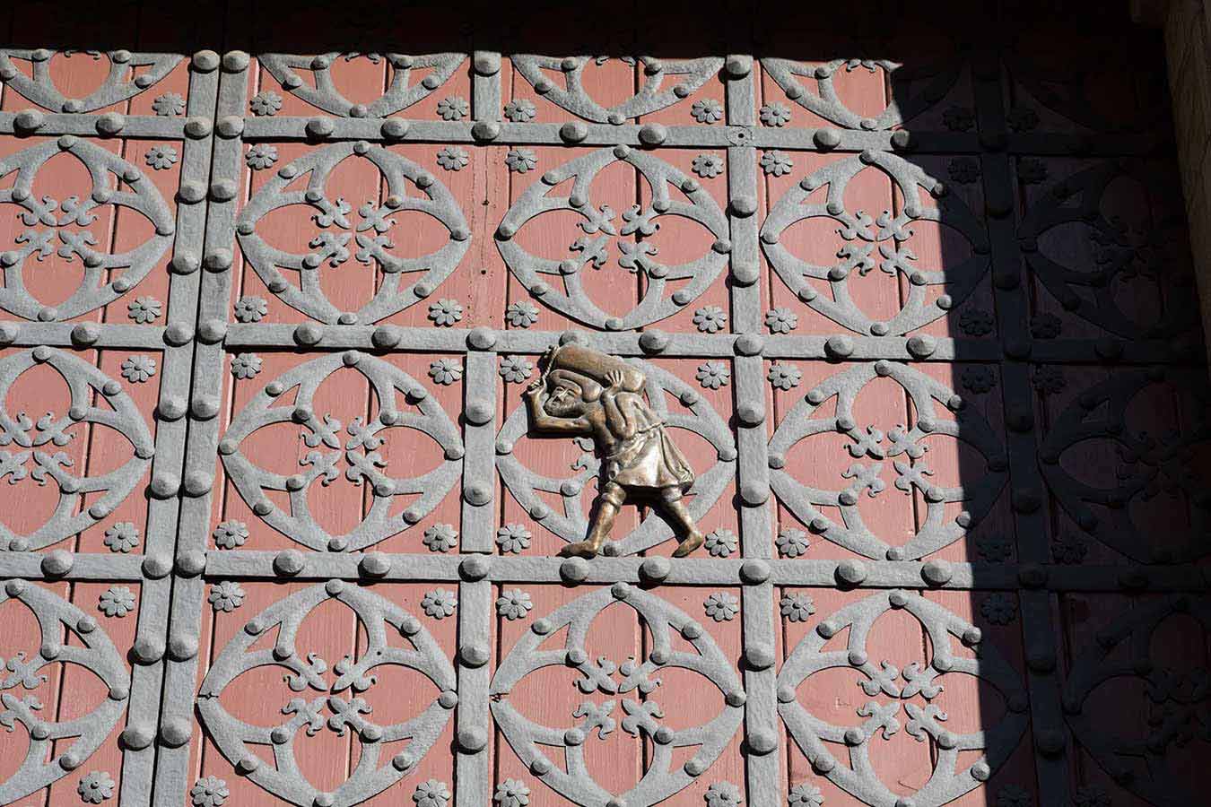 Bastaix llevando piedras a Santa Maria del Mar