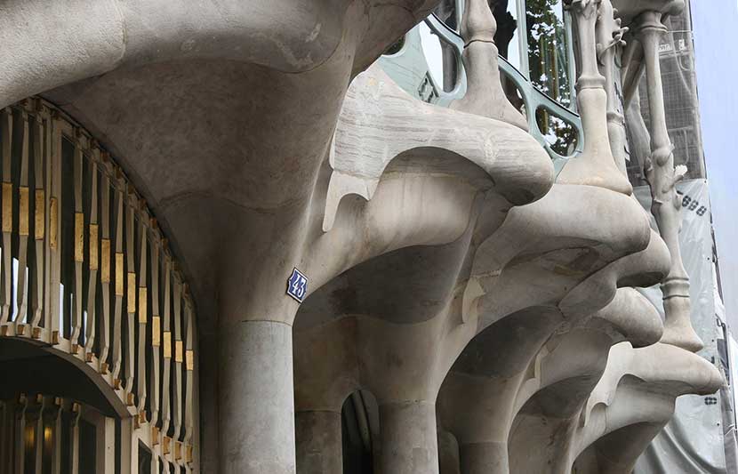 Casa Batlló by Antoni Gaudí